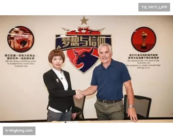 多萨里成首位两度获亚足联最佳球员的沙特球员