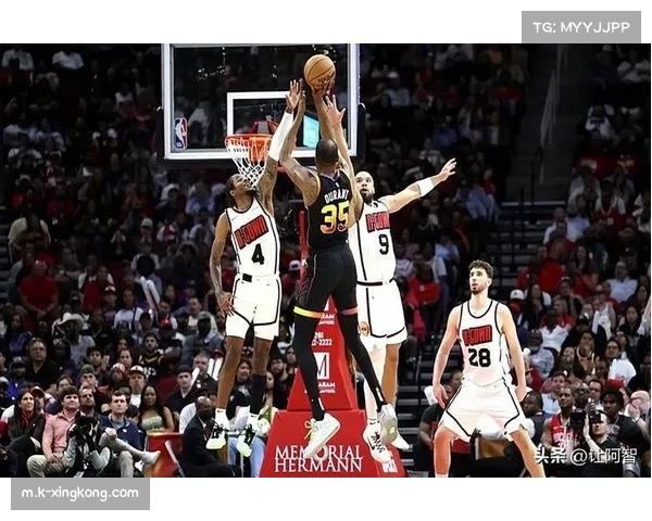 太阳避免连败保住西部第七 布克格林合砍57分成取胜基石